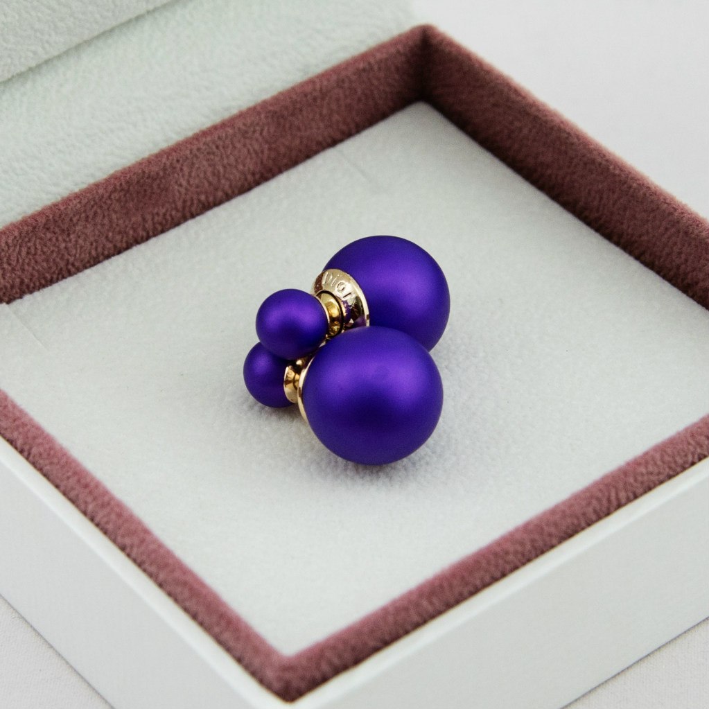 Серьги шарики  Mise en Dior фиолетовые