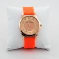 Часы Marc By Marc Jacobs на оранжевом силиконовом ремешке